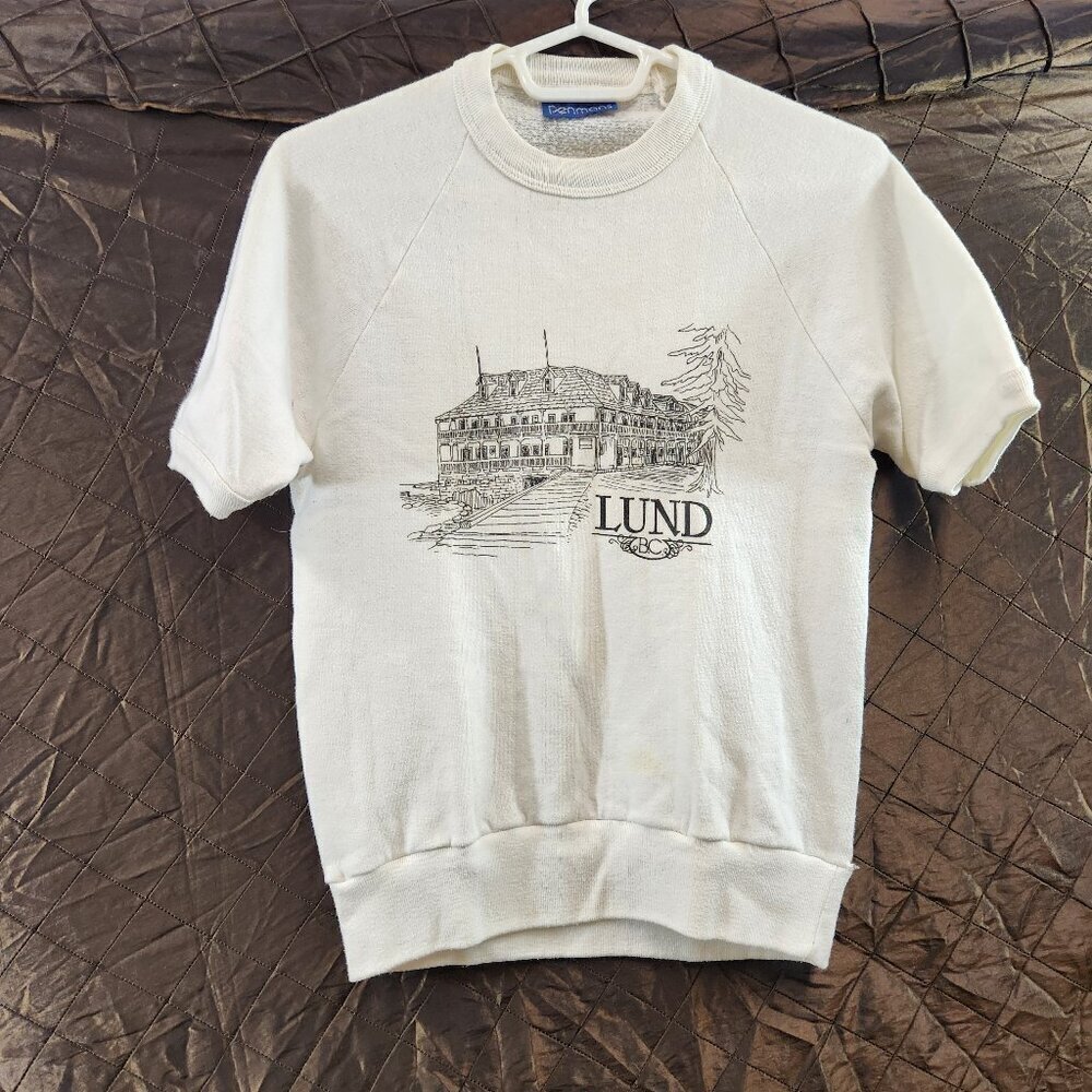 Vintage Lund BC Short Sleeve Sweatshirt Size Small Penmans